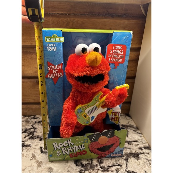 Sesame Street Rock & Rhyme Elmo 14" Plush With Guitar Sings In English & Spanish - Picture 9 of 10